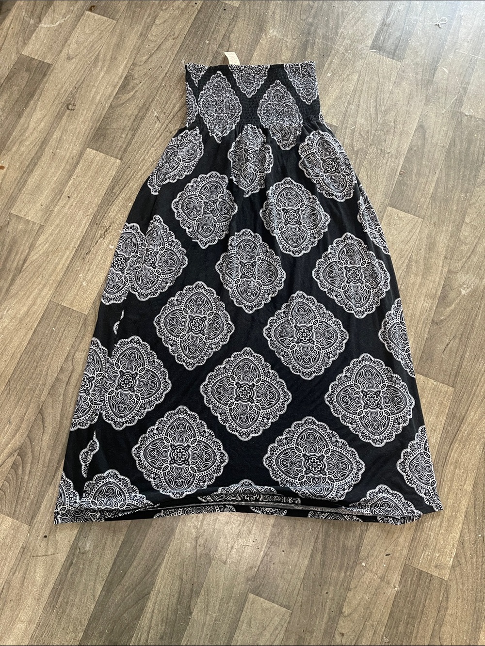 Faded Glory Black Strapless Maxi Dress with White Medallion Print